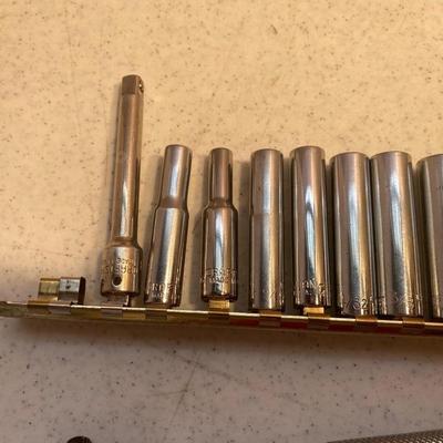 HANDY 1/4â€ Drive Craftsman Sockets, Pocket Allen Wrenches and a Ratchet!