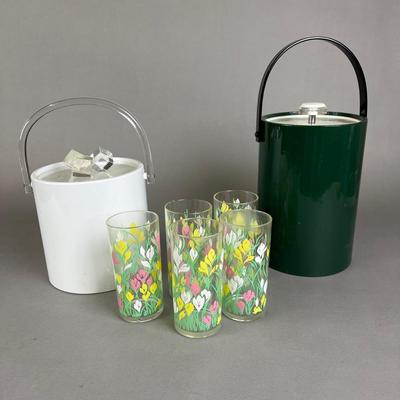 713 Vintage Ice Buckets & Floral Plastic Cups