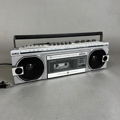 717 Vintage General Electric AM/FM Stereo Cassette Recorder