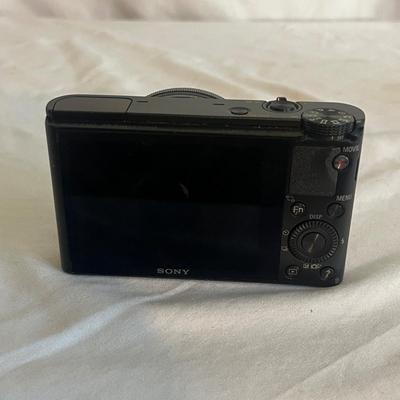 Two Sony Digital Cameras (O-MG)