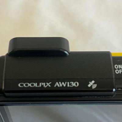 Nikon Digital Coolpix Waterproof Camera (O-MG)