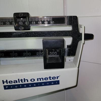 Health O Meter balance scale and height tester