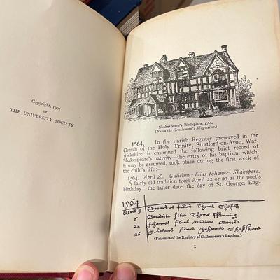 40 Classic Shakespeare Books Published 1901 (LR-SS)