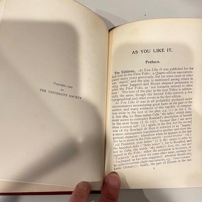 40 Classic Shakespeare Books Published 1901 (LR-SS)