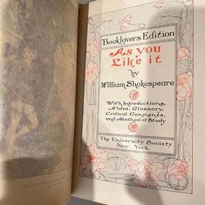 40 Classic Shakespeare Books Published 1901 (LR-SS)