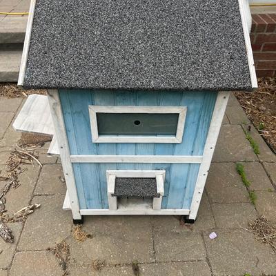 2 Story Blue Wood Cat House