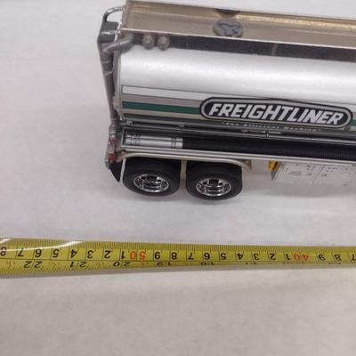1979 Freightliner Tractor and Tanker Trailer Die Cast Model (#55)