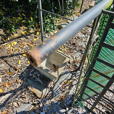 Wrought Iron Garden Bench w/Cushion (OY-JS)