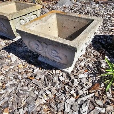 Pair of Concrete Garden Planters (OY-JS)