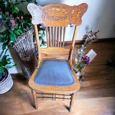 Vintage oak spindle back chair