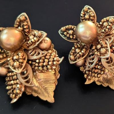 Vintage Eugene gold tone clip earrings Floral and Leaves motif 1952-1962