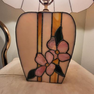 Tiffany-Style Stained Glass Lamp Pink Floral