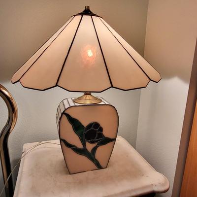 Tiffany-Style Stained Glass Lamp Pink Floral