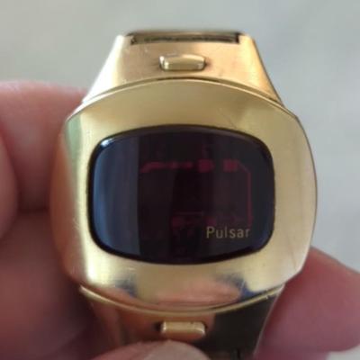 1975 Vintage Pulsar P4 Executive Watch 5201 Module 402 14k GF case, 10K GF bracelet, Time Computer