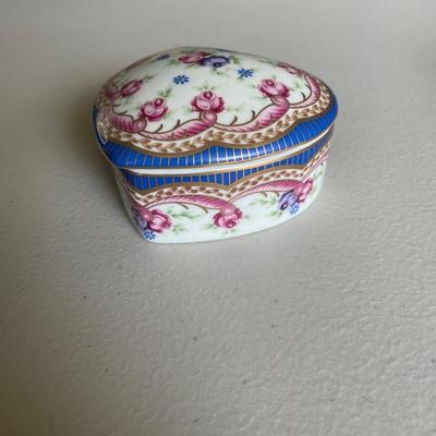 Lot of Vintage Ceramic Trinket Boxes