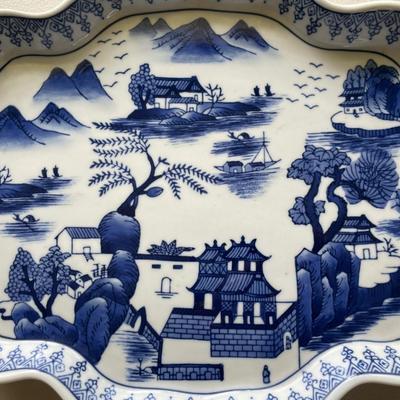 Vintage Bombay Blue and White Asian Scene plate