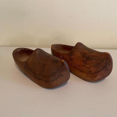 Wooden Dutch Girl Shoes