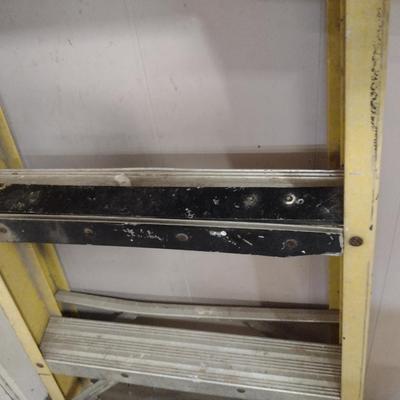 Werner Fiberglass Ladder- 6 Feet