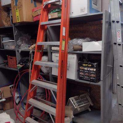 Werner Fiberglass Ladder- 8 Feet- 375 Lb Duty Rating