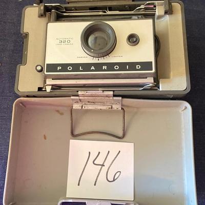 Vintage Polaroid 320 Land Camera