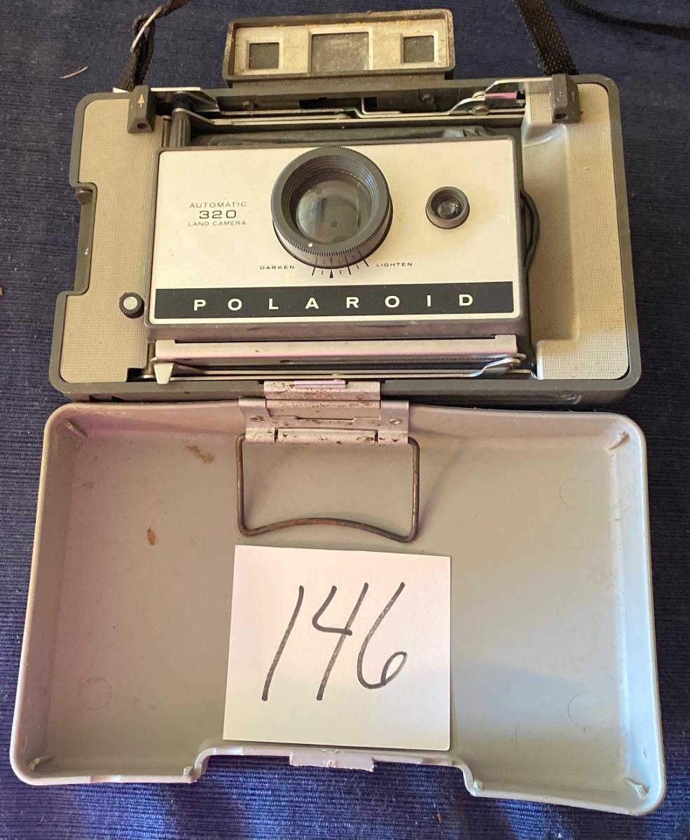 Vintage Polaroid 320 Land Camera