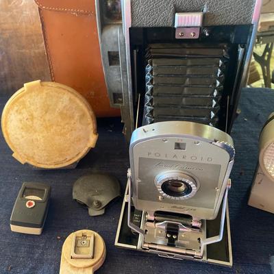 Vintage Polaroid Model 150 Land Camera
