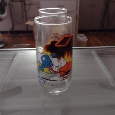 Collection of Vintage Looney Tunes and Smurfs Drinking Glasses- 14 Pieces