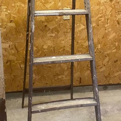 Vintage Deco Ladder