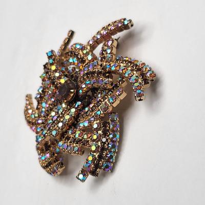 Impressive Vintage Pinwheel Brooch & Clip Earrings