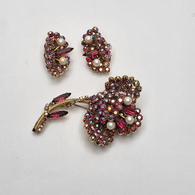 Stunning Vintage Red Aurora Brooch & Earring Set