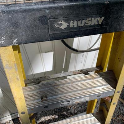 Husky 4 Ft Fiberglass Ladder