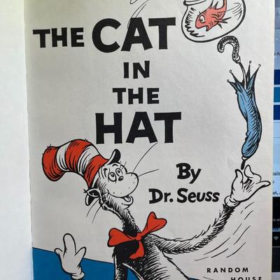 Vintage Dr Seuss "The Cat in the Hat" Beginners Book in Good Preowned Condition as Pictured.