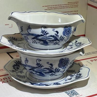 2-Blue Danube Gravy Boats w/Attached Under Plate Blue Onion Pattern in Good Preowned Condition.