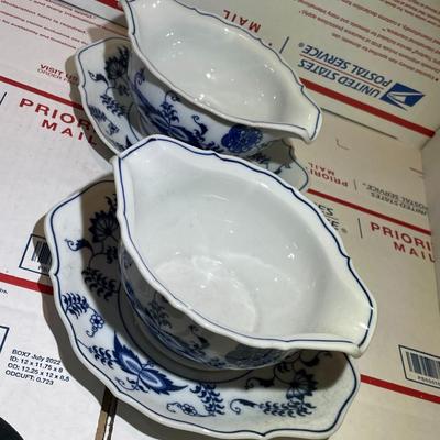 2-Blue Danube Gravy Boats w/Attached Under Plate Blue Onion Pattern in Good Preowned Condition.
