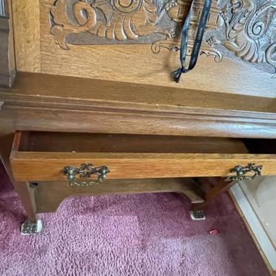 Vintage MID-CENTURY Carved OAK Secretary Desk in VG Preowned Condition. Local Pickup Only.