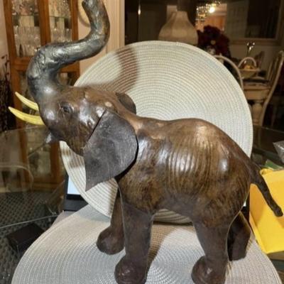 Vintage 14" x 14.25" Leather Elephant Figurine Home Decor Pre-owned from an Estate in Good Condition.