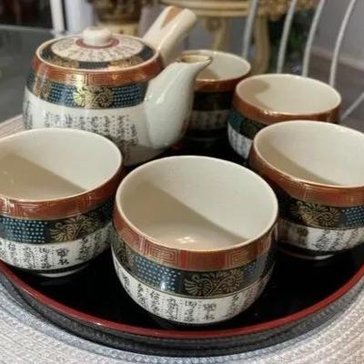 Vintage Japanese 1 & 5 Poem Tea Set in VG Preowned Condition.