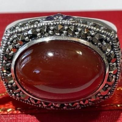 Vintage Marcasite Sterling Silver Cabochon Carnelian Ring Size-6 w/Amethyst Accent Stones in VG Preowned Condition.