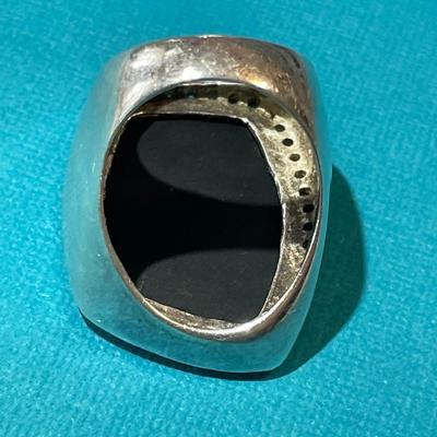 Vintage Sterling Silver Onyx Fashion CZ Ring Size-7 in Good Preowned Condition as Pictured.