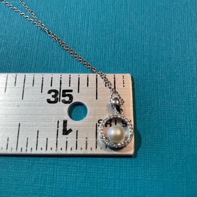 Vintage Carolyn Pollack Dainty Sterling Silver 18" Crystal/Pearl Pendant w/Necklace in VG Preowned Condition.