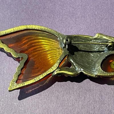 Vintage Unsigned Red Lucite and Pink Rhinestone Goldfish Koi Brooch/Pin in VG Preowned Condition.