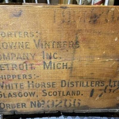 Vintage White Horse Cellar Scotch Whiskey Wooden Crate Box 16.5