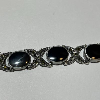 Vintage .925 Sterling Silver Onyx & Marcasite 7.5