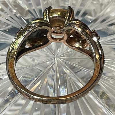 Vintage Estate .925 Sterling Silver Colored Stone CZ Ring Size 8 in Good Preowned Condition.