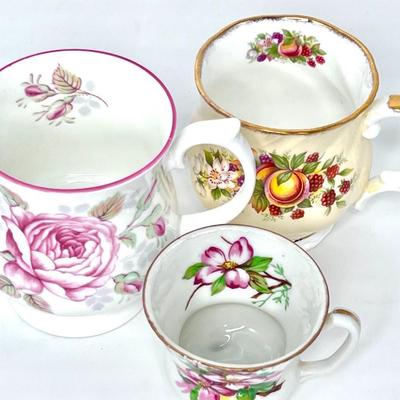 Vintage Set - 2 Coffee Cups and a Tea Cup