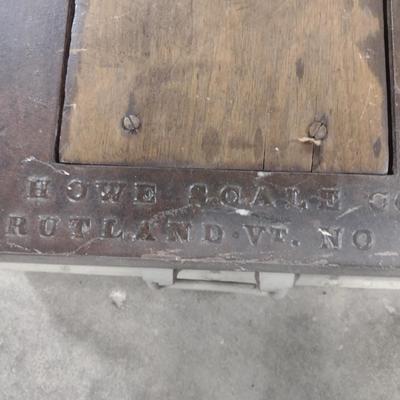 Antique Oak Frame Howe Scale Bulk Floor Scale 1887 Patent