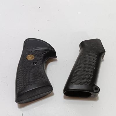 Two pistol grips - Presentation Grip