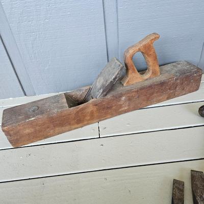 Vintage Planes and Assorted Tools (D-DW)