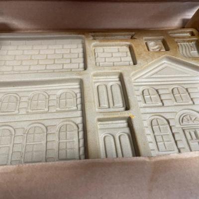 Pampered Chef stoneware School & Gingerbread House mold