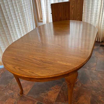 K1F- Heritage House oak dining table